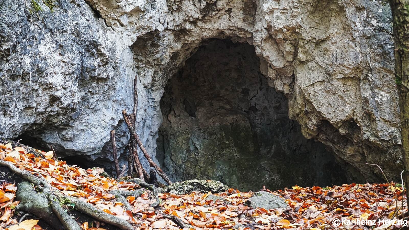 Pottenstein, Hasenloch und Schlosserhöhle