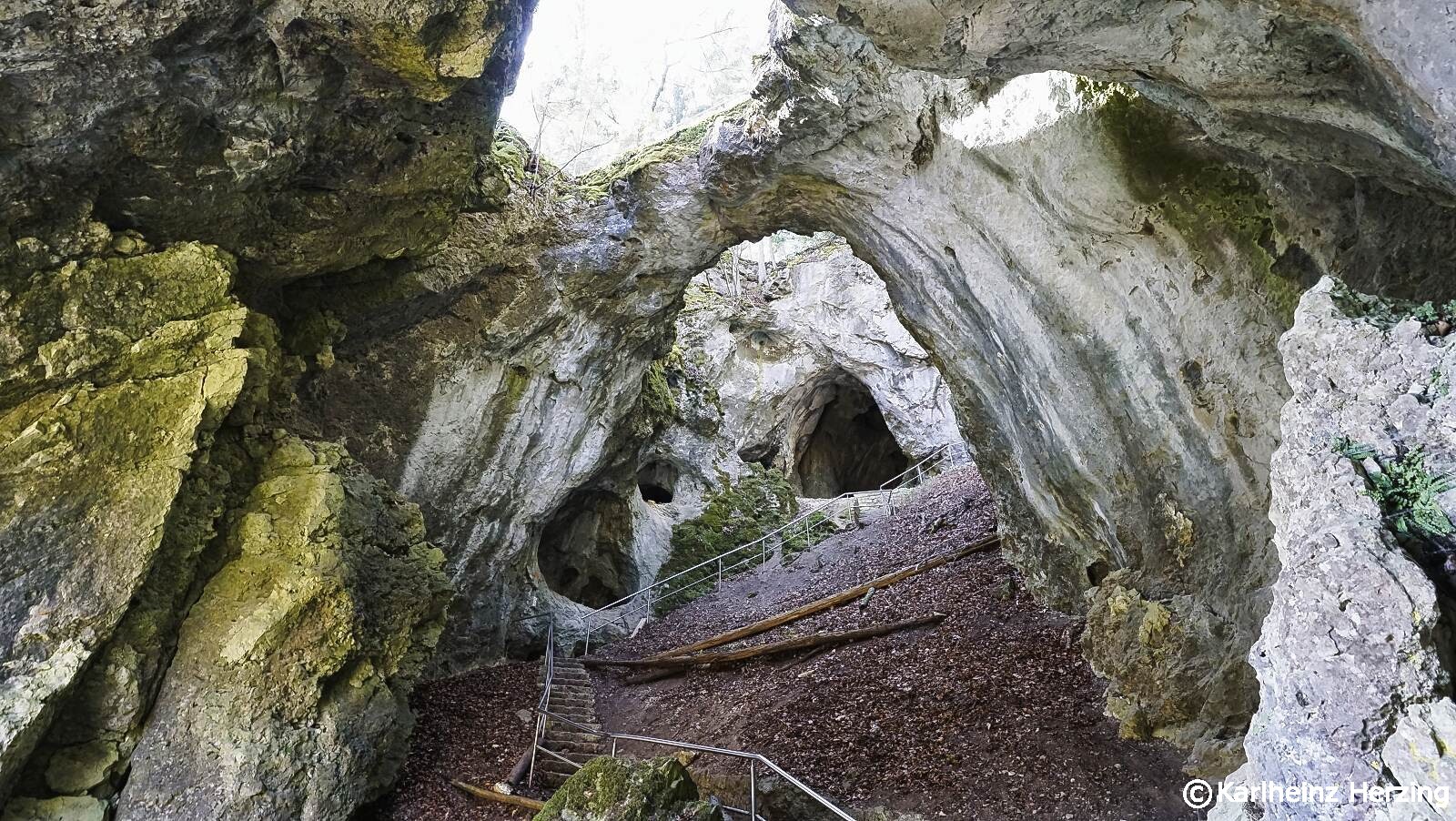 Riesenburg Versturzhöhle