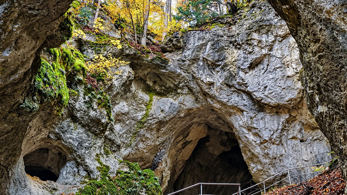 In der Versturzhöhle Riesenburg