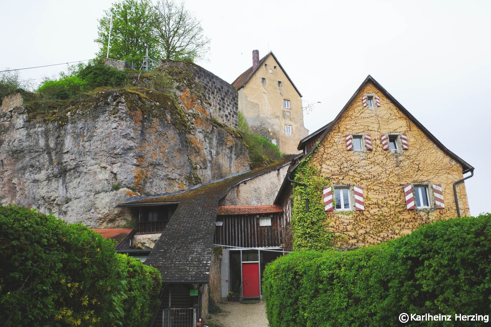 Pottenstein Schoengrundsee Teufelshoehle Burg