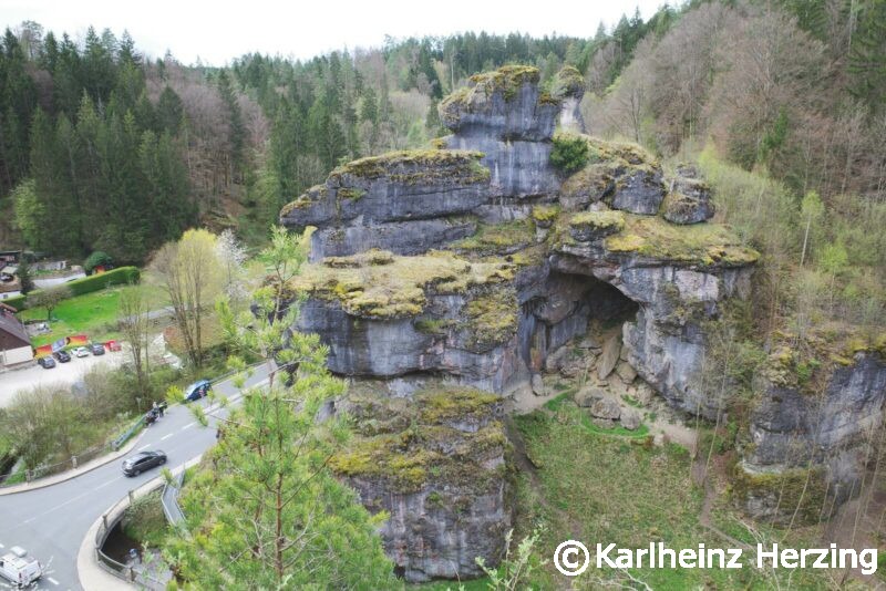 Pottenstein Schoengrundsee Teufelshoehle Maennchen