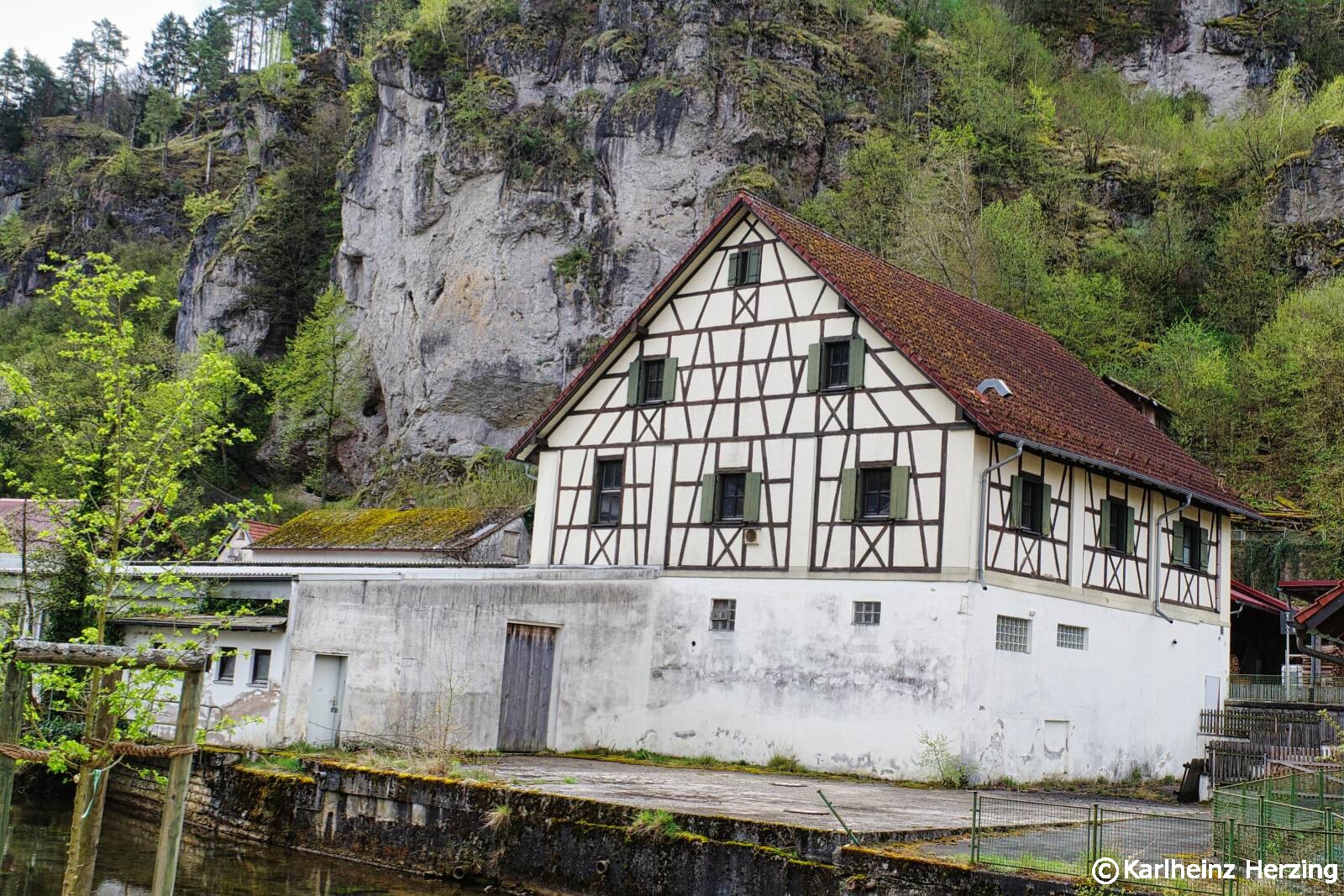 Pottenstein Schoengrundsee Teufelshoehle Magerscheune