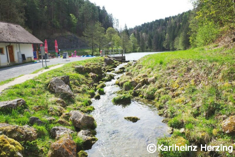 Pottenstein Schoengrundsee Teufelshoehle see