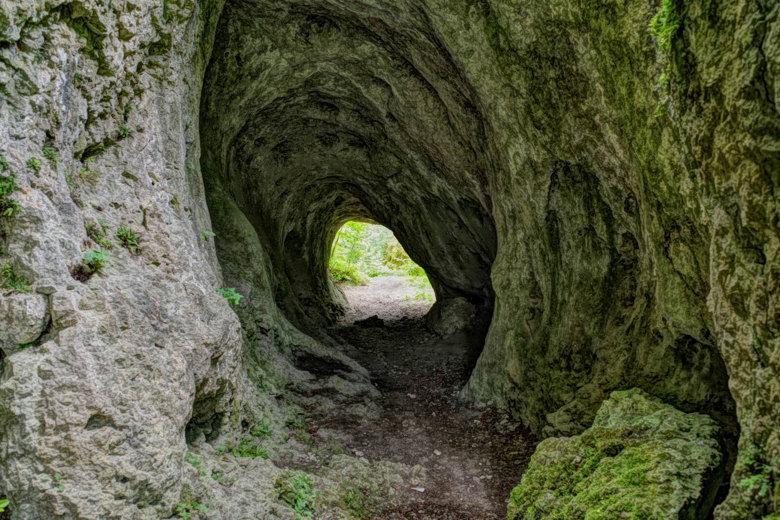 pferslochhoehle tuechersfeld new