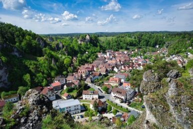 Pottenstein Saengerhaeuschen Puettlachtal Pottenstein Blick 56 KM 296 HM